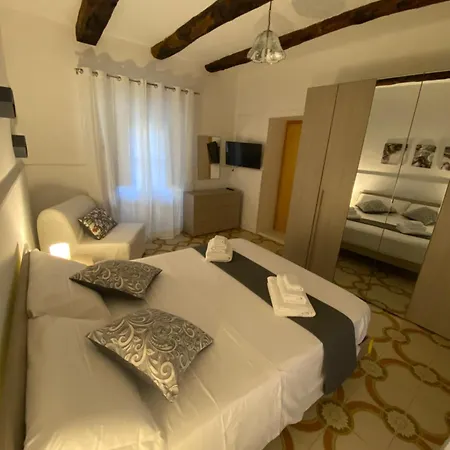 La Casa Di Anna Sapri
